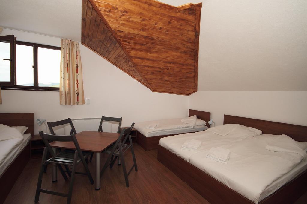 Yan Bibiyan Guest House Negushevo Esterno foto